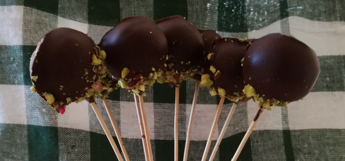 Riciclare il pandoro ricetta cake pops e pandoro