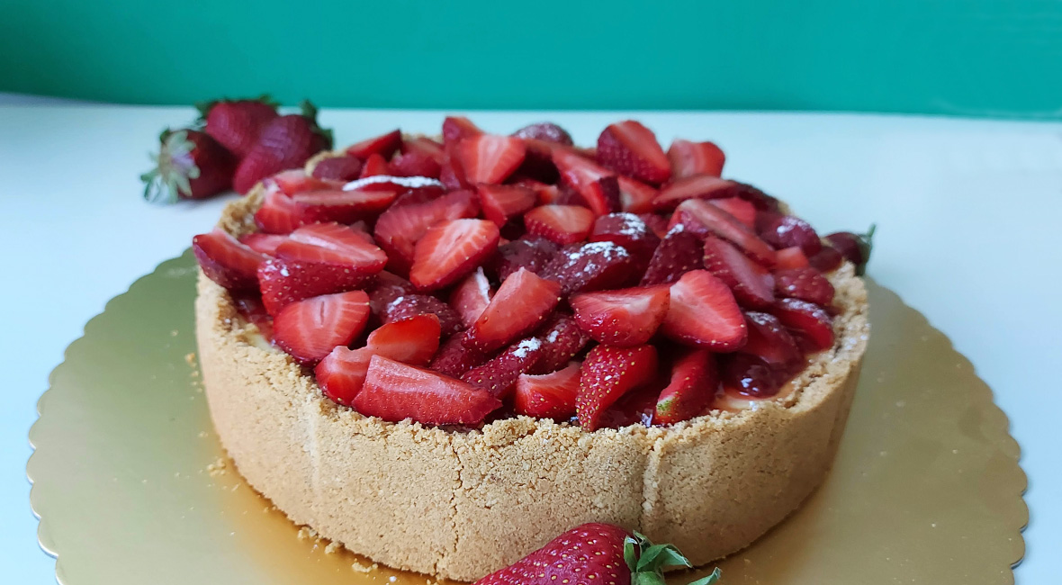 cheesecake al forno con ricotta, robiola e frutta fresca
