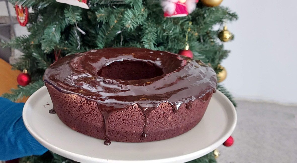Ciambella al cacao: torta nera pazza